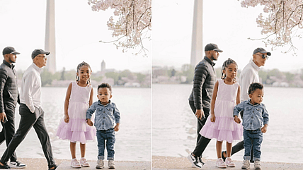 Barack Obama Cherry Blossoms, Barack Obama photobombs family, Barack Obama in family's photo, Portia Moore Barack Obama theGrio.com