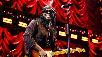 Leon Thomas, Leon Thomas Grammys, Leon Thomas Stevie Wonder