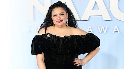 Michelle Buteau, Michelle Buteau Survival of the Thickest, Michelle Buteau Netflix, Survival of the Thickest Netflix,