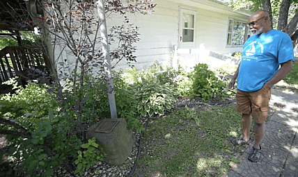 Peter Baker, Lake Ivanhoe resident