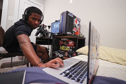 esports gaming Twitch HBCU thegrio.com