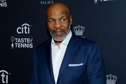 Mike Tyson Roy Jones Jr. boxing