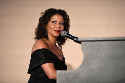 Vibrant Emotional Health Hosts 27th Annual Gala Share.Connect.Heal