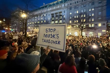 Federal employees trump, what is happening weith federal workers, federal workers protests, Federal workers layoffs theGrio.com