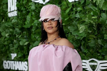 Rihanna, 500 weeks total on the Billboard 200 albums chart, thegrio.com