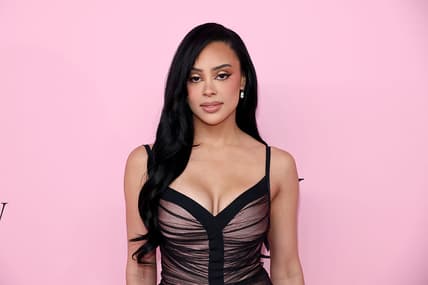Victoria's Secret Fashion Show 2025 - Pink Carpet