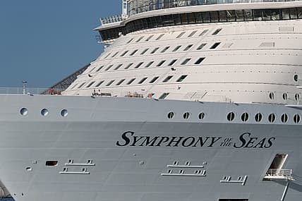 World's Largest Cruise Ship Drops Off Passengers And Crew In Miami