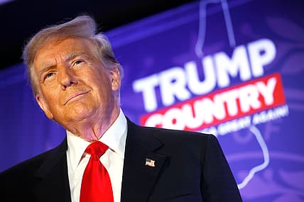Donald Trump Campaigns In Portsmouth, NH Ahead Of Primary News