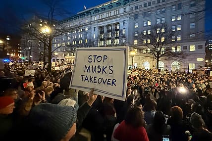 Federal employees trump, what is happening weith federal workers, federal workers protests, Federal workers layoffs theGrio.com