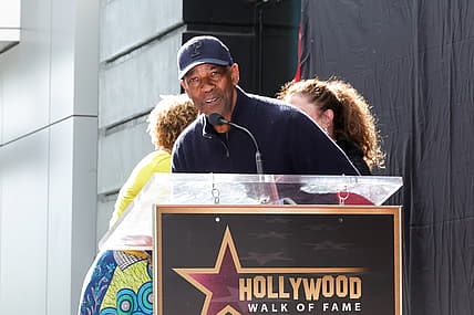 Denzel Washington fan interaction, denzel washington fan video, denzel washington othello, denzel washington broadway theGrio.com