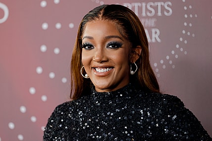 Mickey Guyton thegrio.com