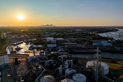 Oil Fields And Refineries Operate In Texas