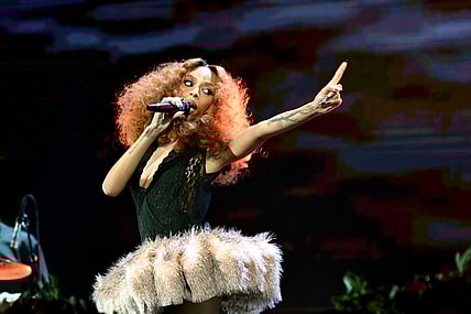 Ravyn Lenae theGrio.com