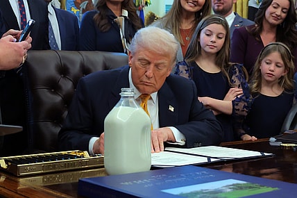 Trump, Trump Whole Milk for Healthy Kids Act, Trump milk law, whole milk in schools, Whole Milk for Healthy Kids Act, Obama Milk laws theGrio.com