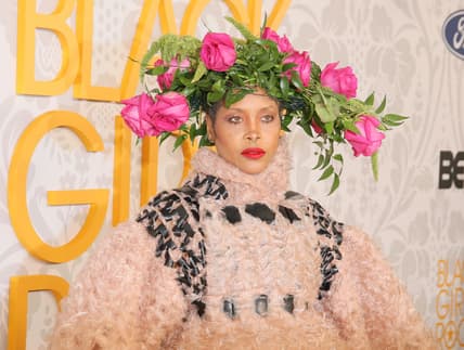 Black Girls Rock 2019 Hosted By Niecy Nash - Red Carpet
