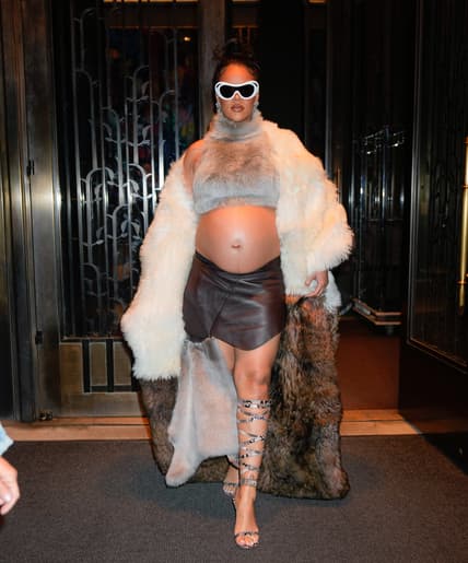Rihanna, Savage X Fenty, Rihanna pregnancy, Rihanna lingerie, theGrio.com