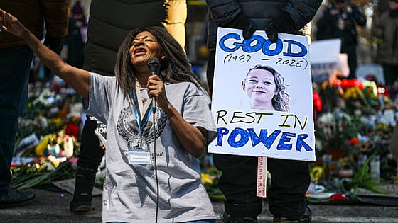 The aunt of George Floyd, Angela Harrelson, mourners of Renee Good