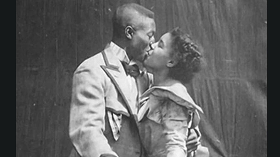 Onscreen Kiss thegrio.com