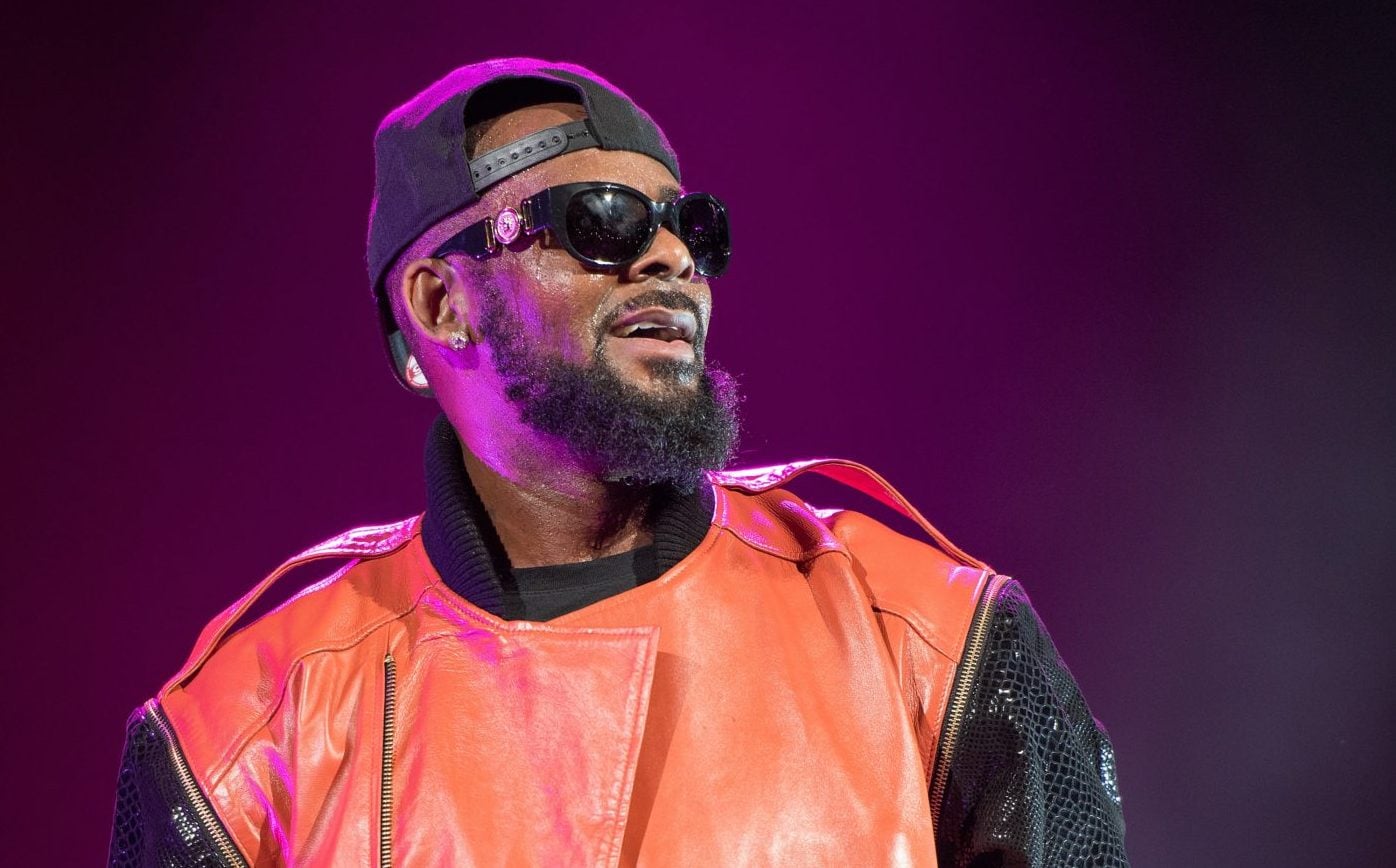 Protestors hold 'March for Black Women' outside of R. Kelly concert - theGrio1396 x 868