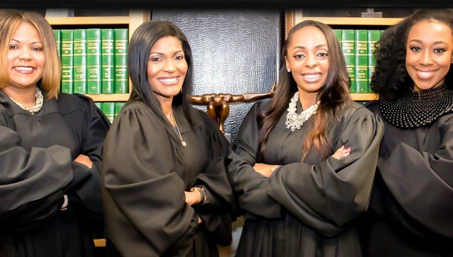 Alpha Kappa Alpha and Delta Sigma Theta judges unite to bust up the