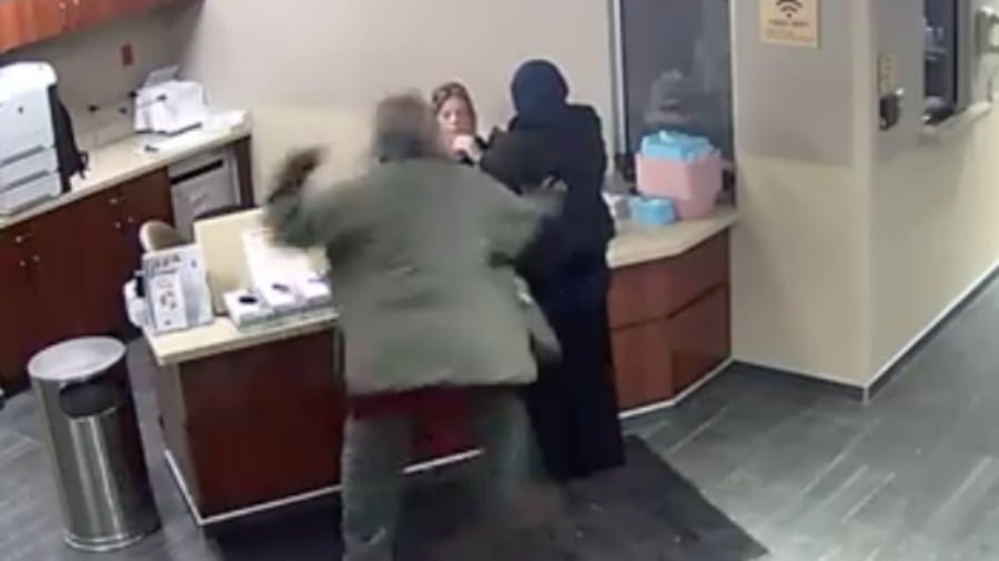 White Patient Beats Teen Muslim While She S Checking Into The Emergency Room Thegrio