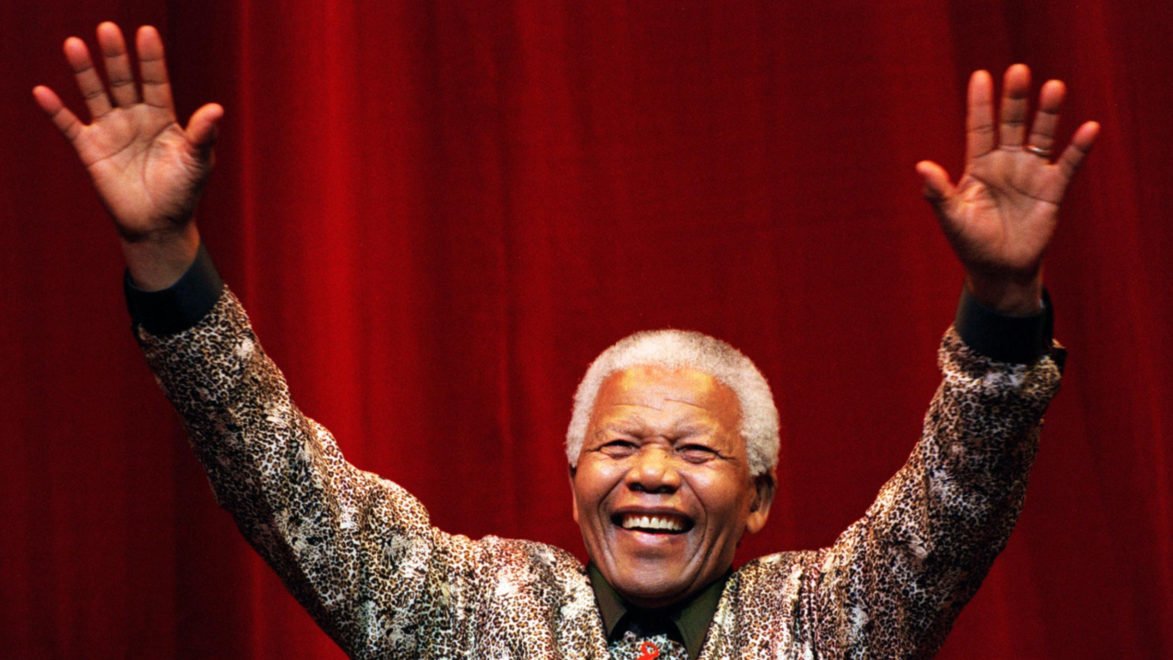 An auction of Nelson Mandela’s possessions is suspended as South Africa fights to keep them