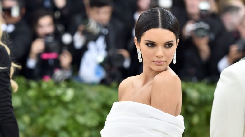 Twitter rages against Kendall Jenner and VOGUE for her 
