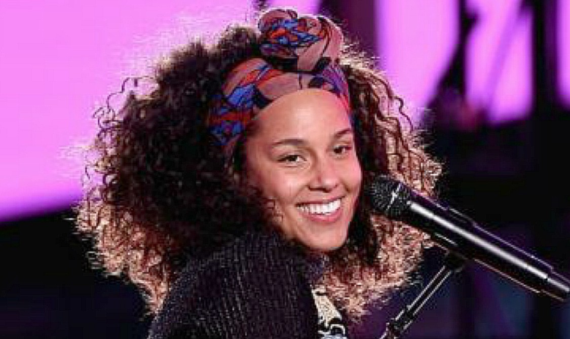Girl on Fire! Alicia Keys to host 2019 Grammy Awards - TheGrio