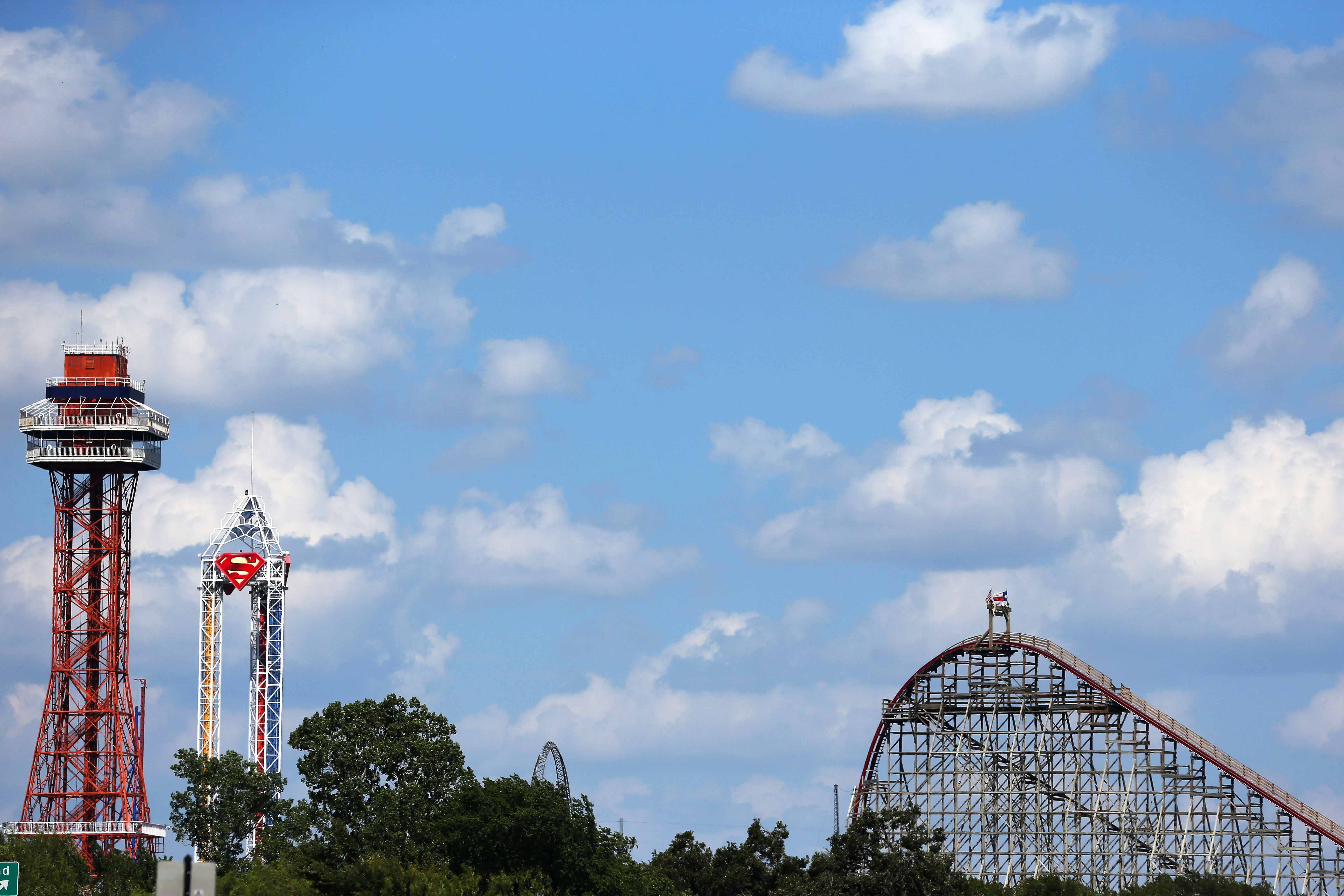 Six Flags Over Texas Death 2025