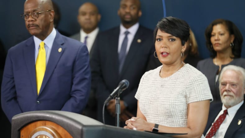 Some Spelman students bash Atlanta mayor Keisha Lance Bottoms as ...