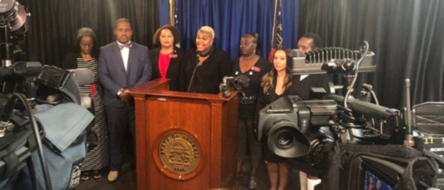 Georgia State Rep Erica Thomas holds press conference about Eric Sparkes' verbal assault at Publix. (WSB-TV)
