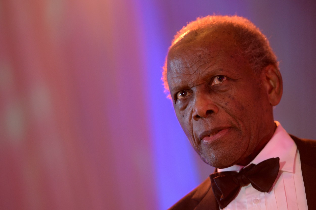Sidney Poitier missing more than 20 relatives in Bahamas