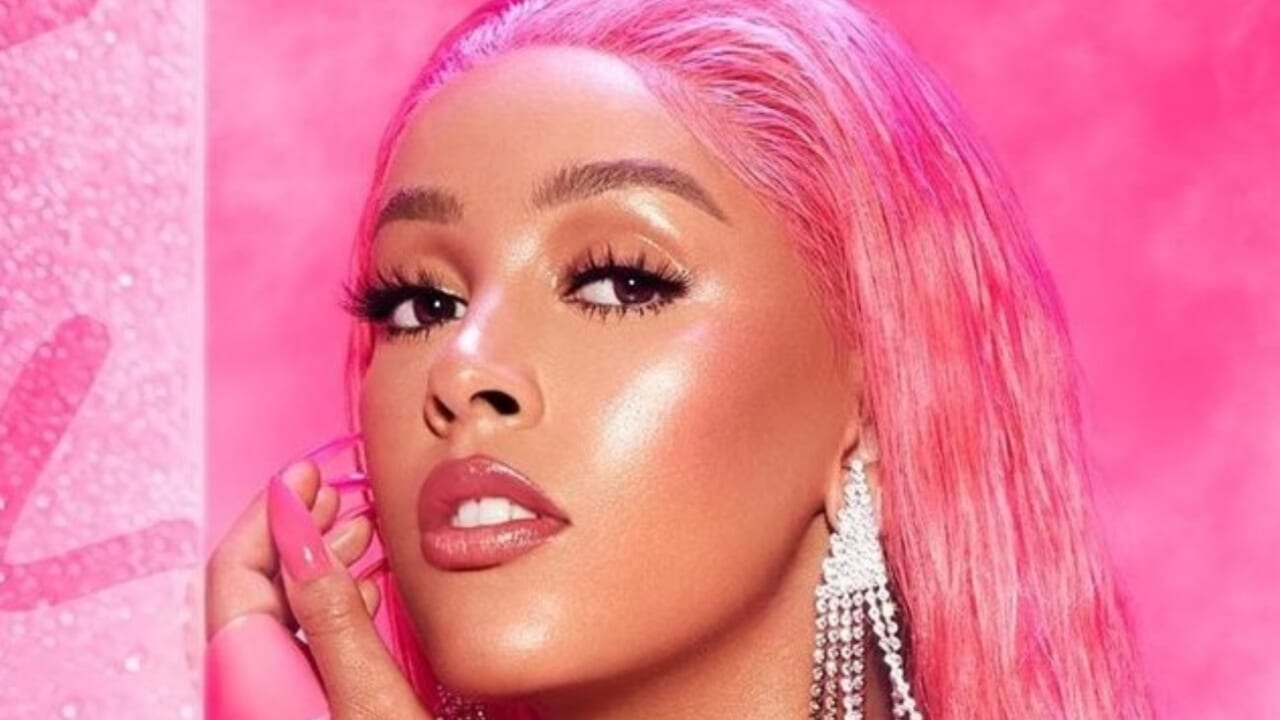 Doja Cat issues second apology, denies being in racist chat rooms - TheGrio