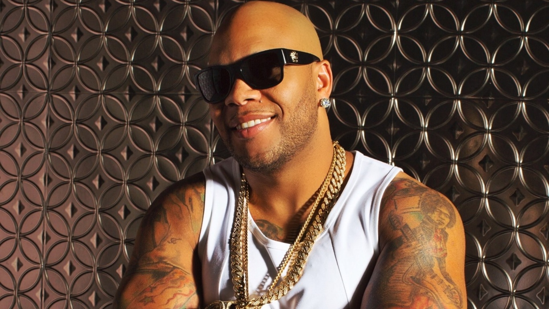 Flo Rida opens mobile wellness center for coronavirus testing - TheGrio