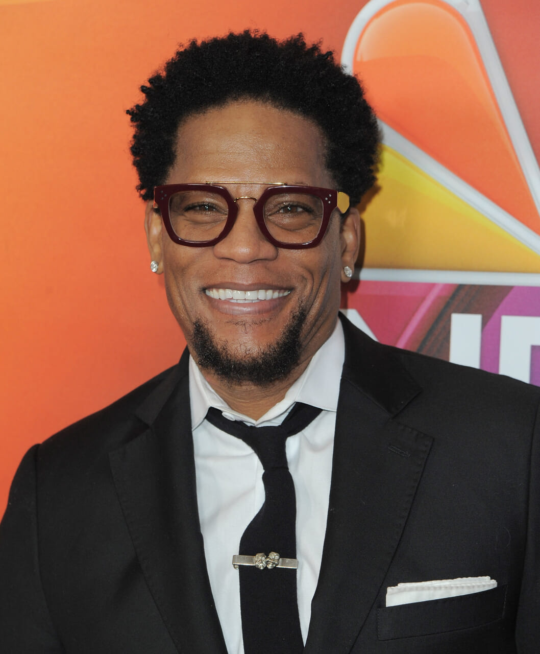 DL Hughley Tests Positive For COVID-19 After Collapsing At Comedy Club