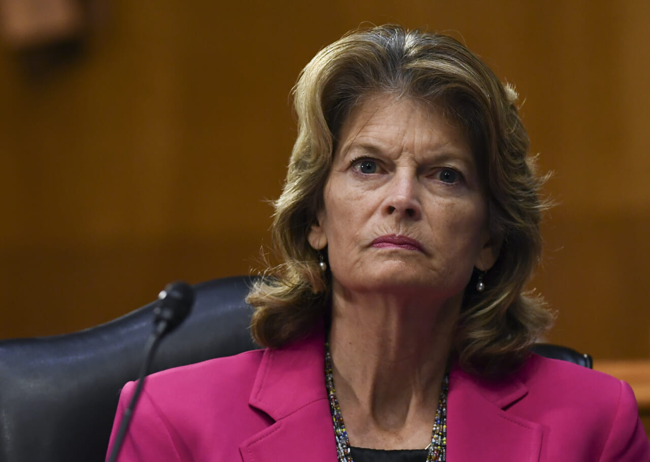 Republican Senator Lisa Murkowski calls for Trump's resignation