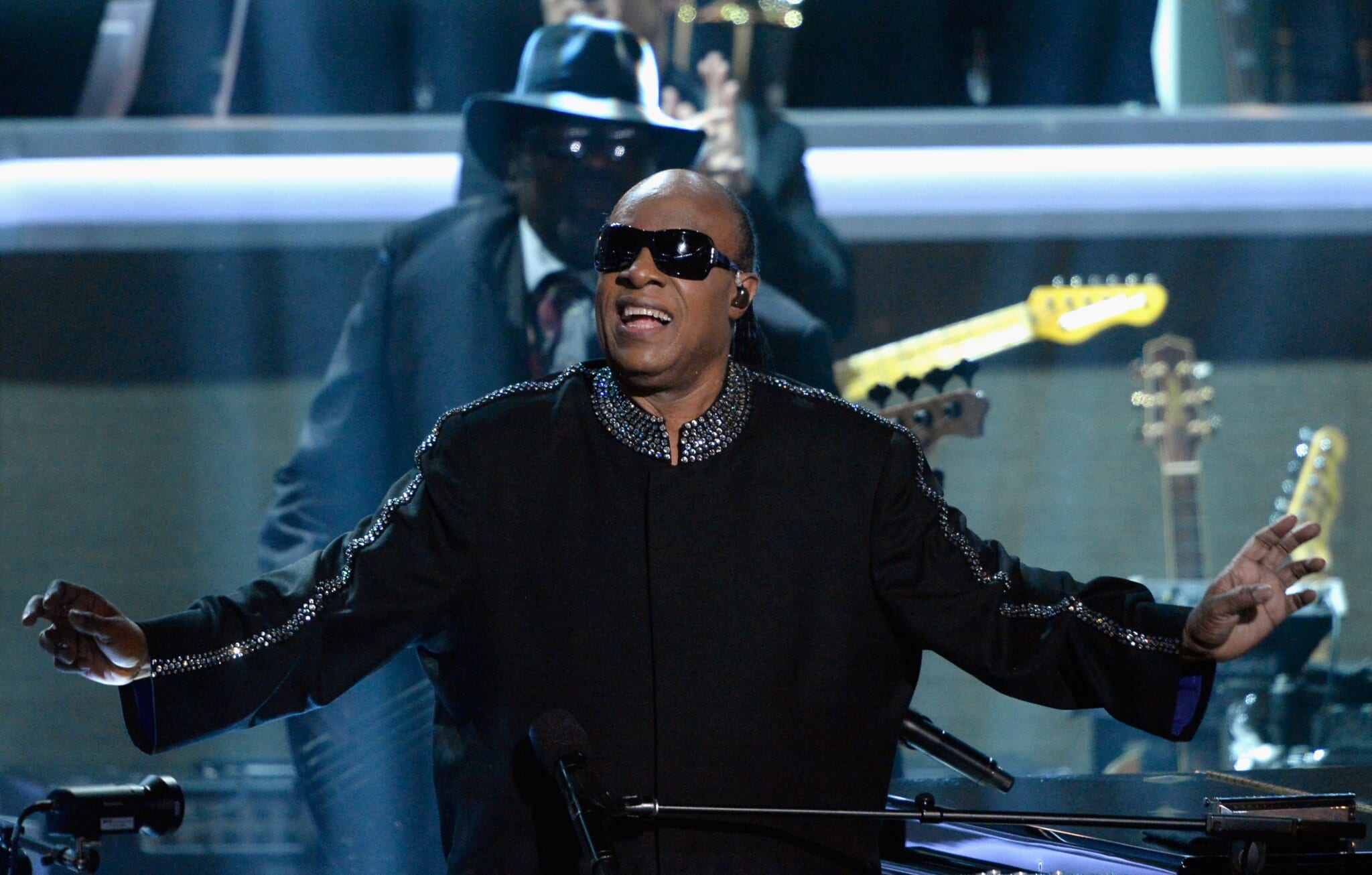Stevie Wonder, Common team for cancer fundraising TV special - TheGrio