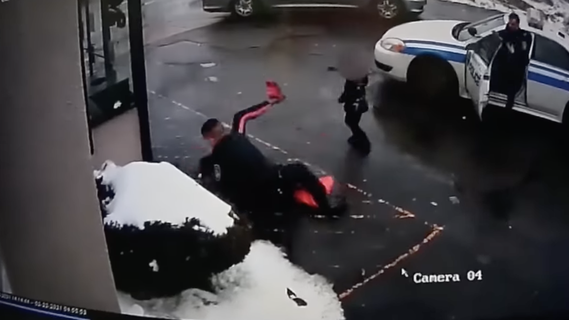 Rochester police tackle, pepper spray mother as child witnesses in video