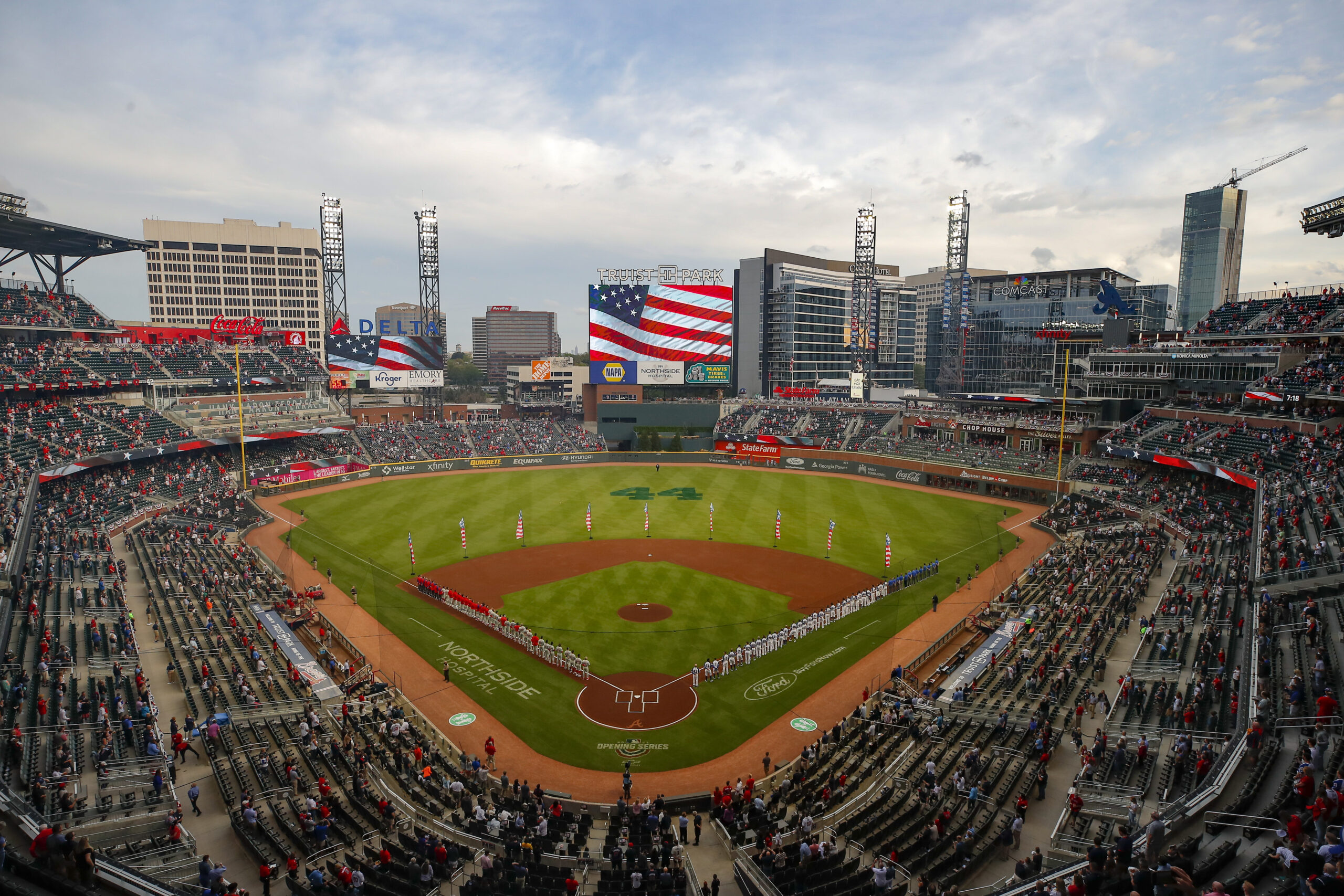 MLB donates 40,000 toward restoring vandalized Jackie Robinson