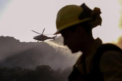 Crews battle Los Angeles wildfire that forced evacuations