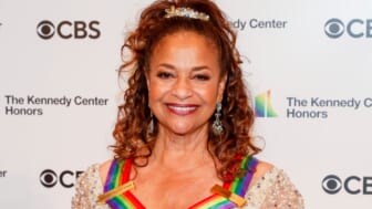 Debbie Allen receives 2021 Kennedy Center Honors with family