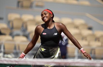 Coco Gauff reaches French Open quarterfinals at 17