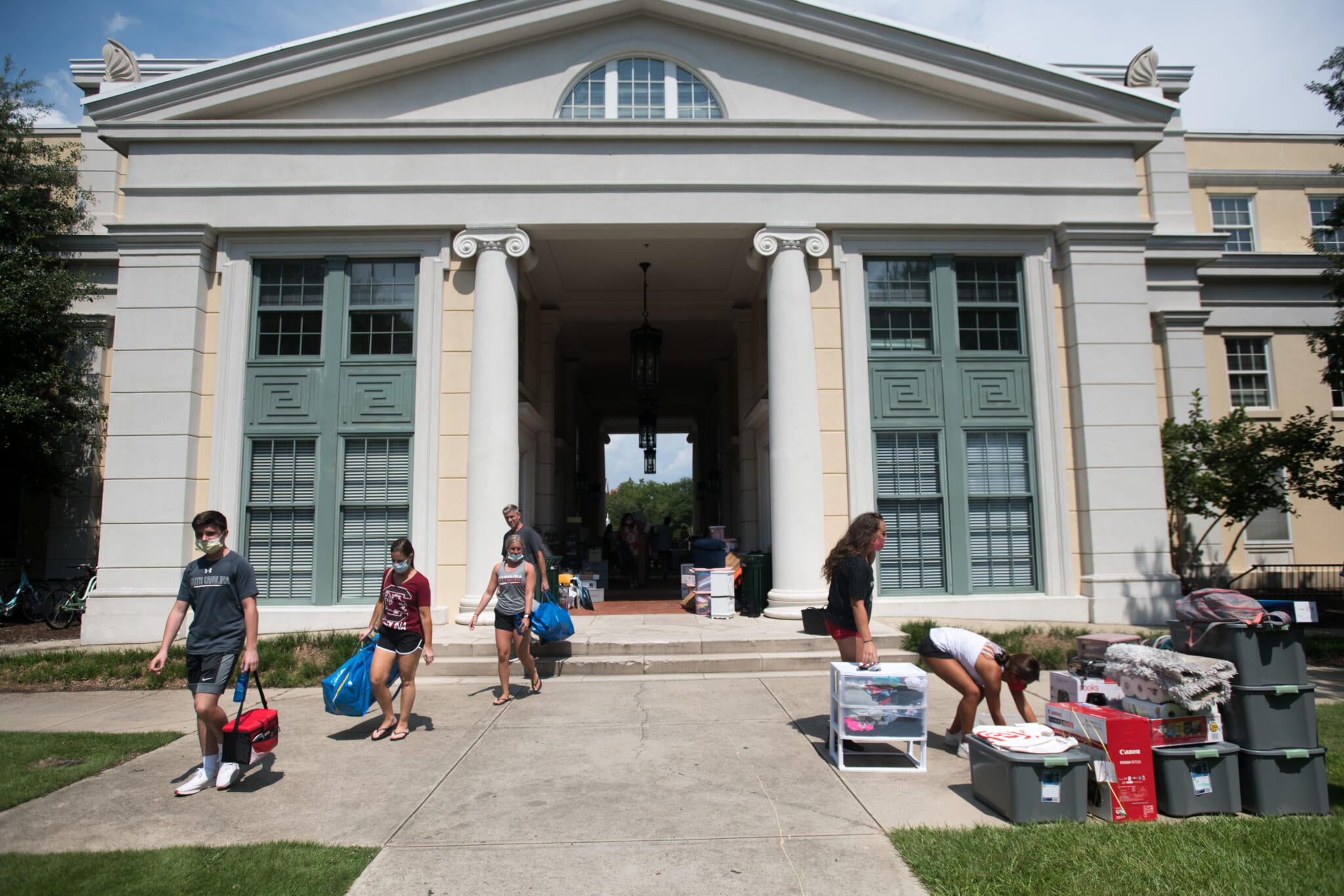 University of South Carolina won't remove names of racists from buildings