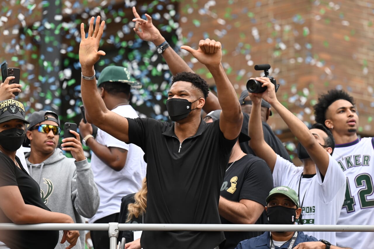 Giannis Antetokounmpo announces ownership stake in Milwaukee Brewers