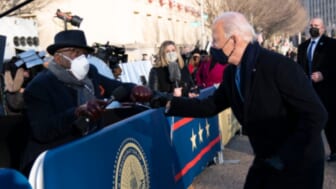 Al Roker receives surprise call from President Biden during live Thanksgiving show