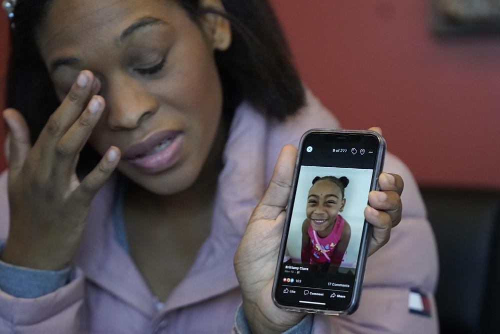 Death of bullied Utah girl draws anger over suicides, racism