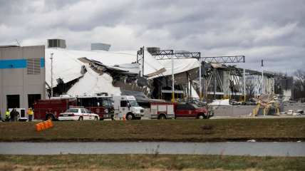 2 Amazon workers confirmed dead after tornado hit IL facility