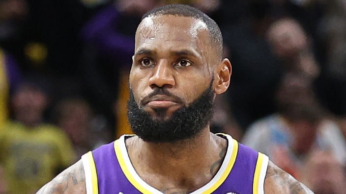 Lakers' LeBron James cleared after 2 negative COVID-19 tests