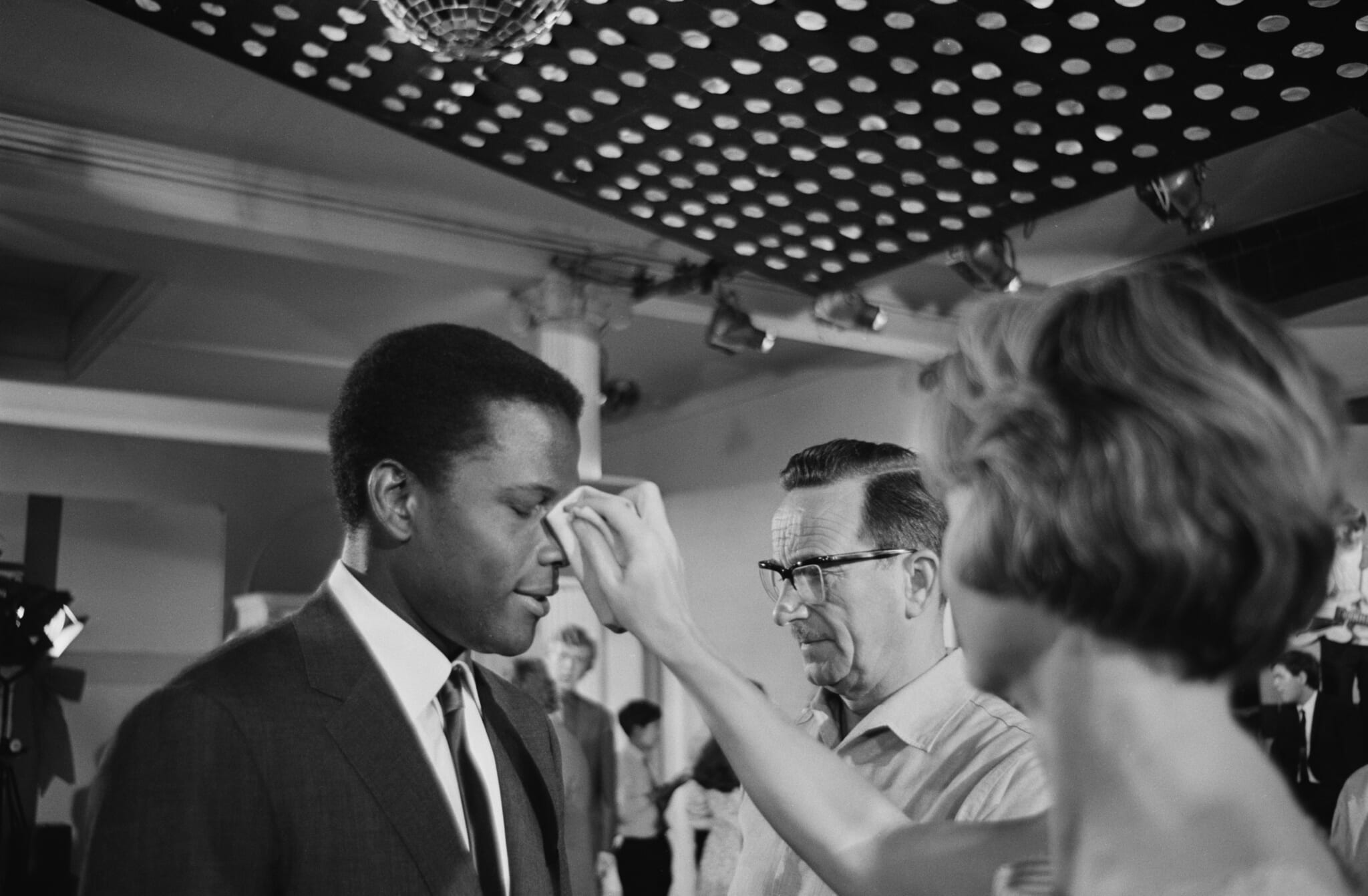 Black Hollywood, the Obamas, react to death of Sidney Poitier