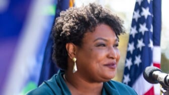 Stacey Abrams apologizes after her maskless photo in classroom goes viral